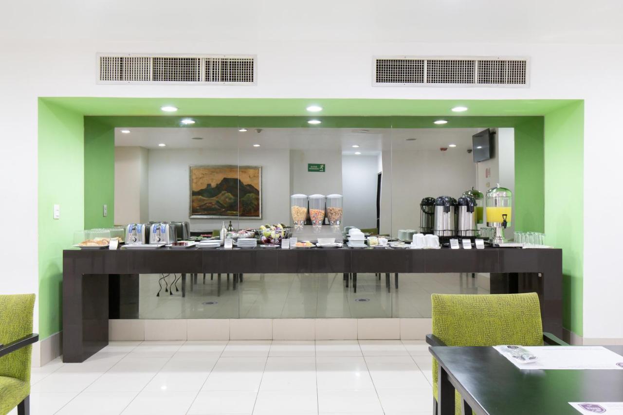 Hs Hotsson Smart Value Tampico Hotel Buitenkant foto