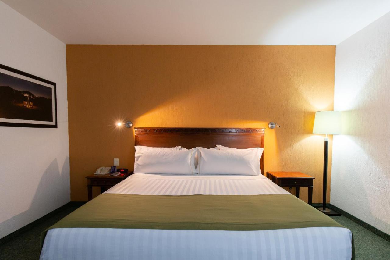 Hs Hotsson Smart Value Tampico Hotel Buitenkant foto