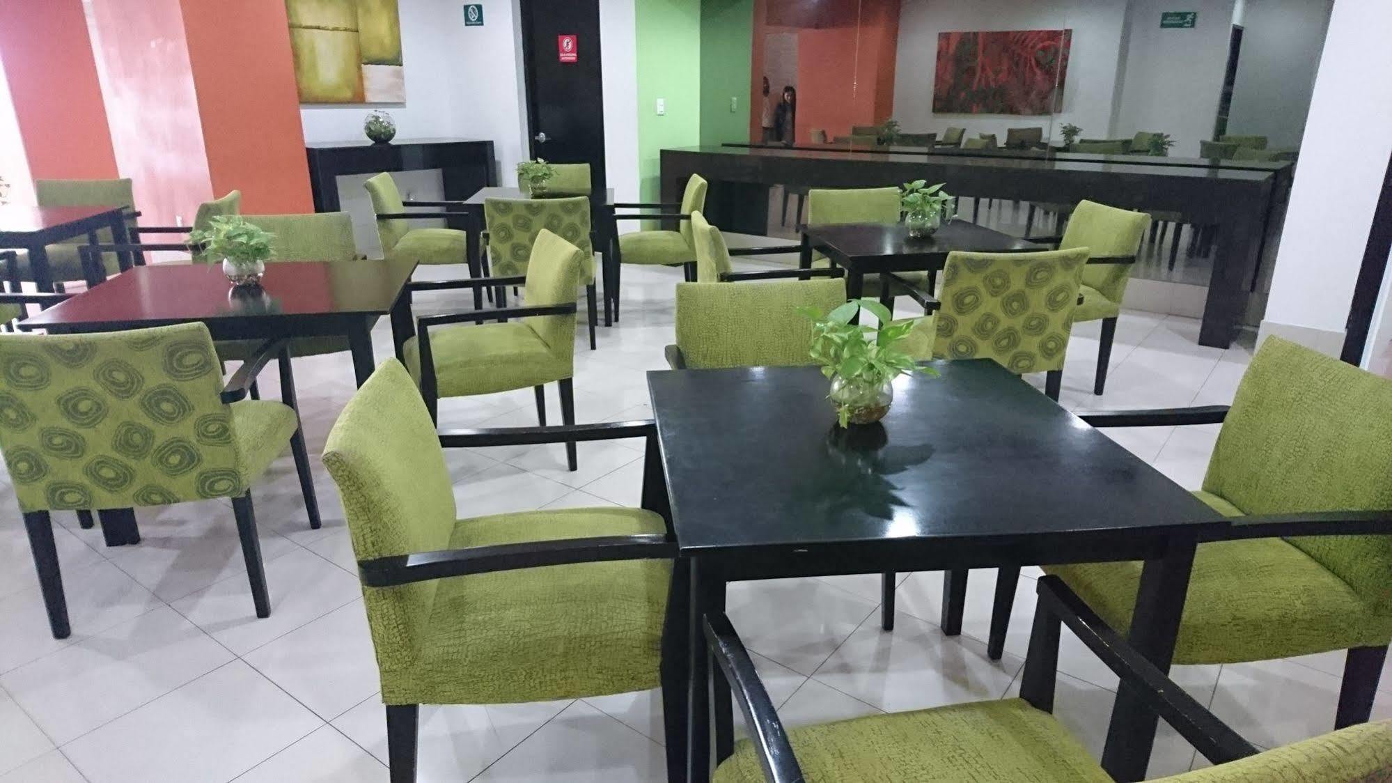 Hs Hotsson Smart Value Tampico Hotel Buitenkant foto