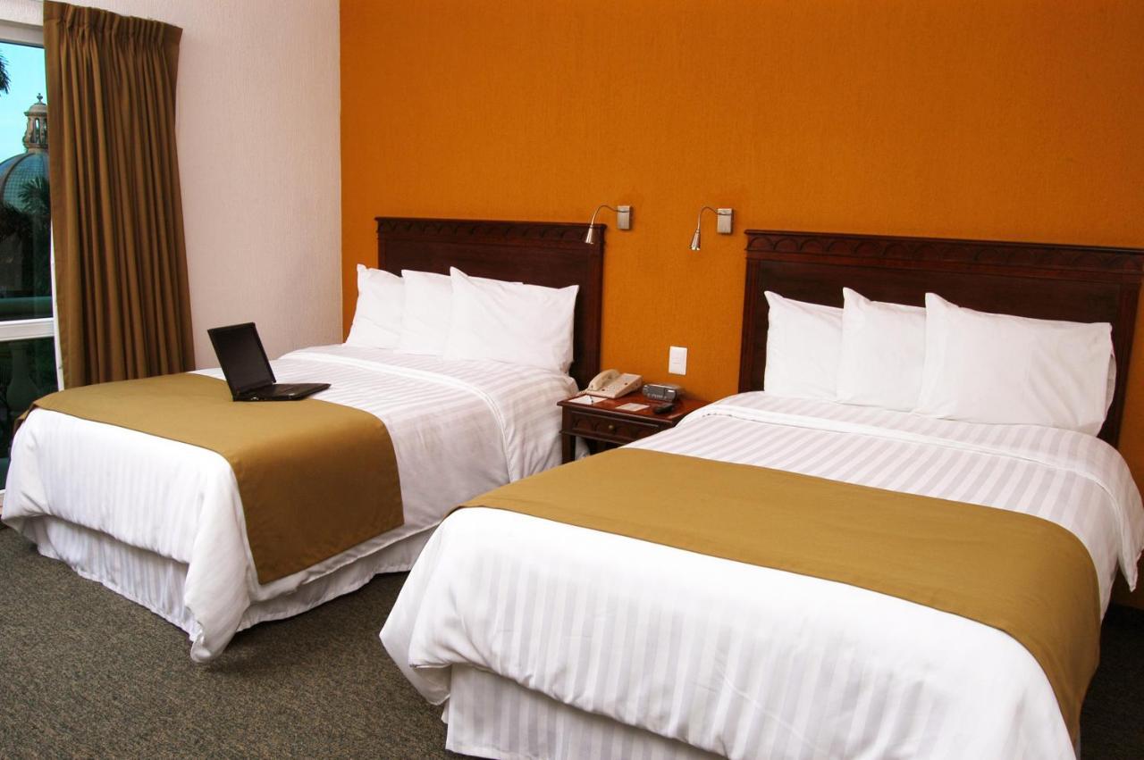 Hs Hotsson Smart Value Tampico Hotel Buitenkant foto